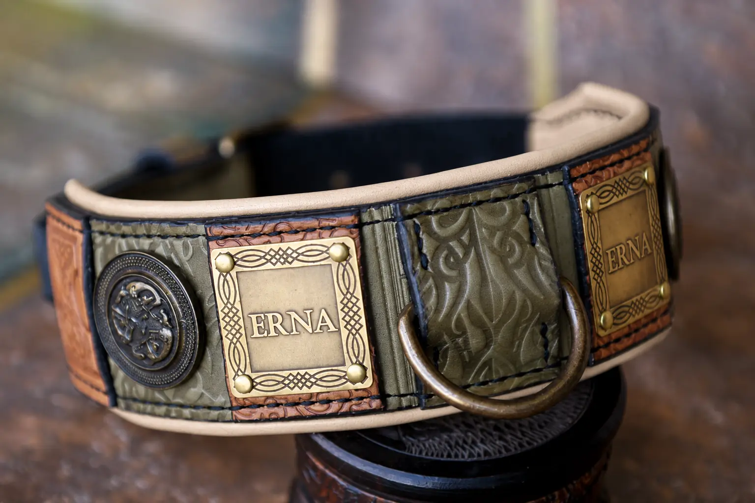 Personalized green leather dog collar by SAURI