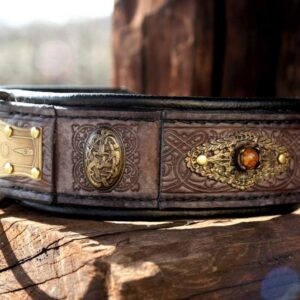 Rustic leather dog collar designed by Workshop Sauri
