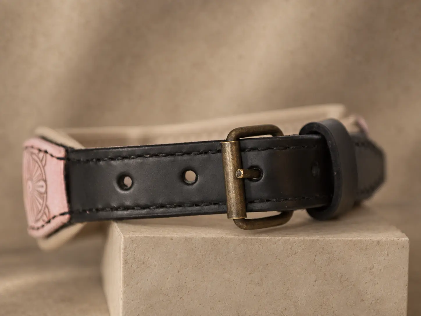 Personalized pink leather dog collar with black leather details by SAURI